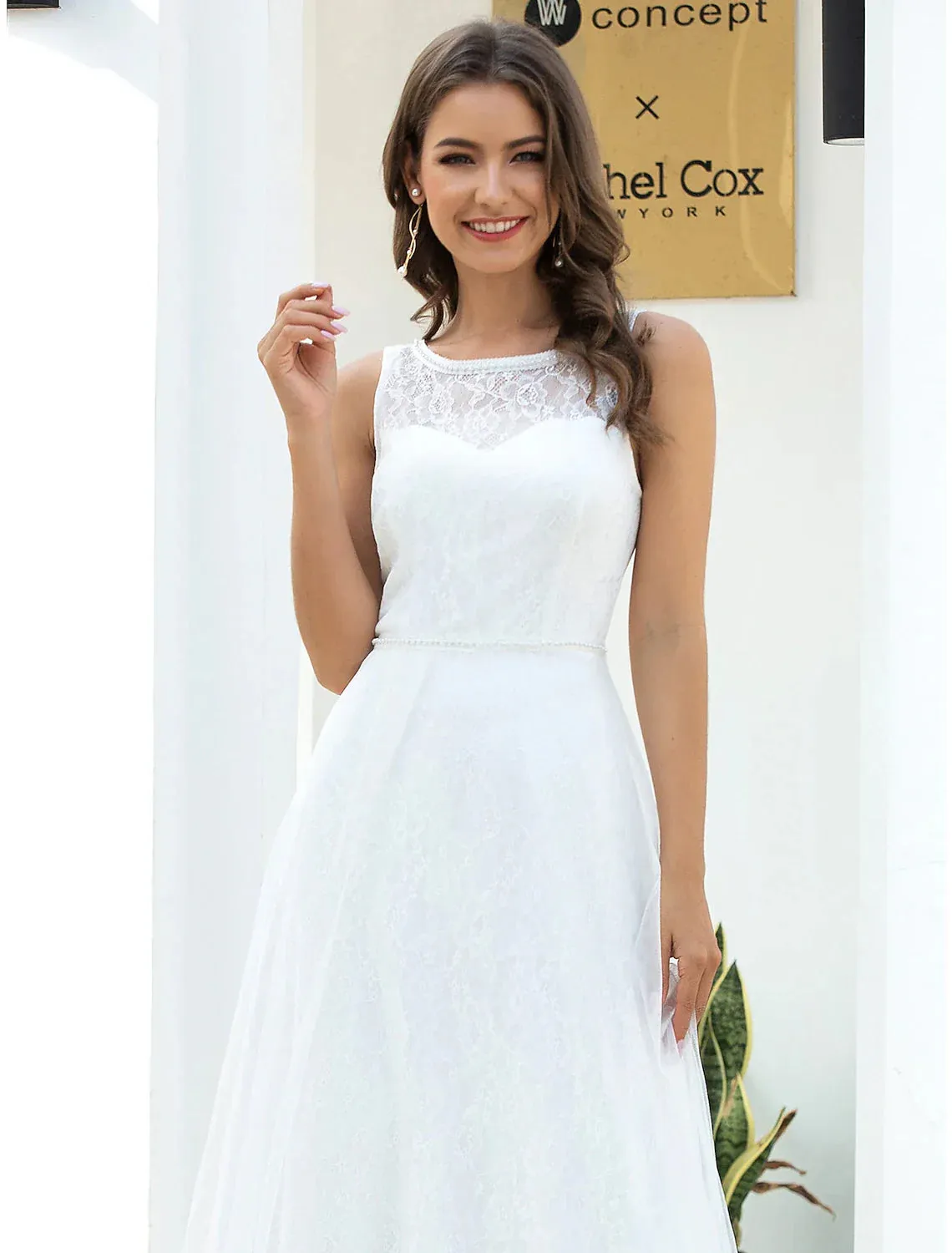 Beach Wedding Dresses A-Line Scoop Neck Sleeveless Floor Length Lace Bridal Gowns With Lace 2023 Summer Wedding Party