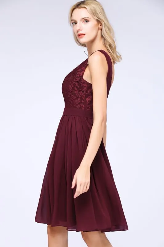 Bridelily Lace V-Neck Short Burgundy Chiffon Bridesmaid Dress