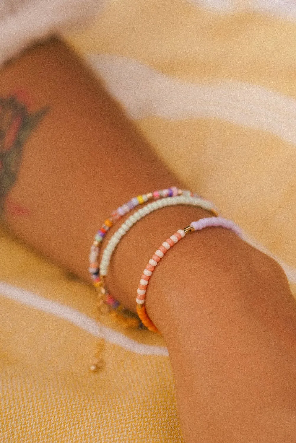 LENTE pearl bracelet - mango - strawberry cream - lilac