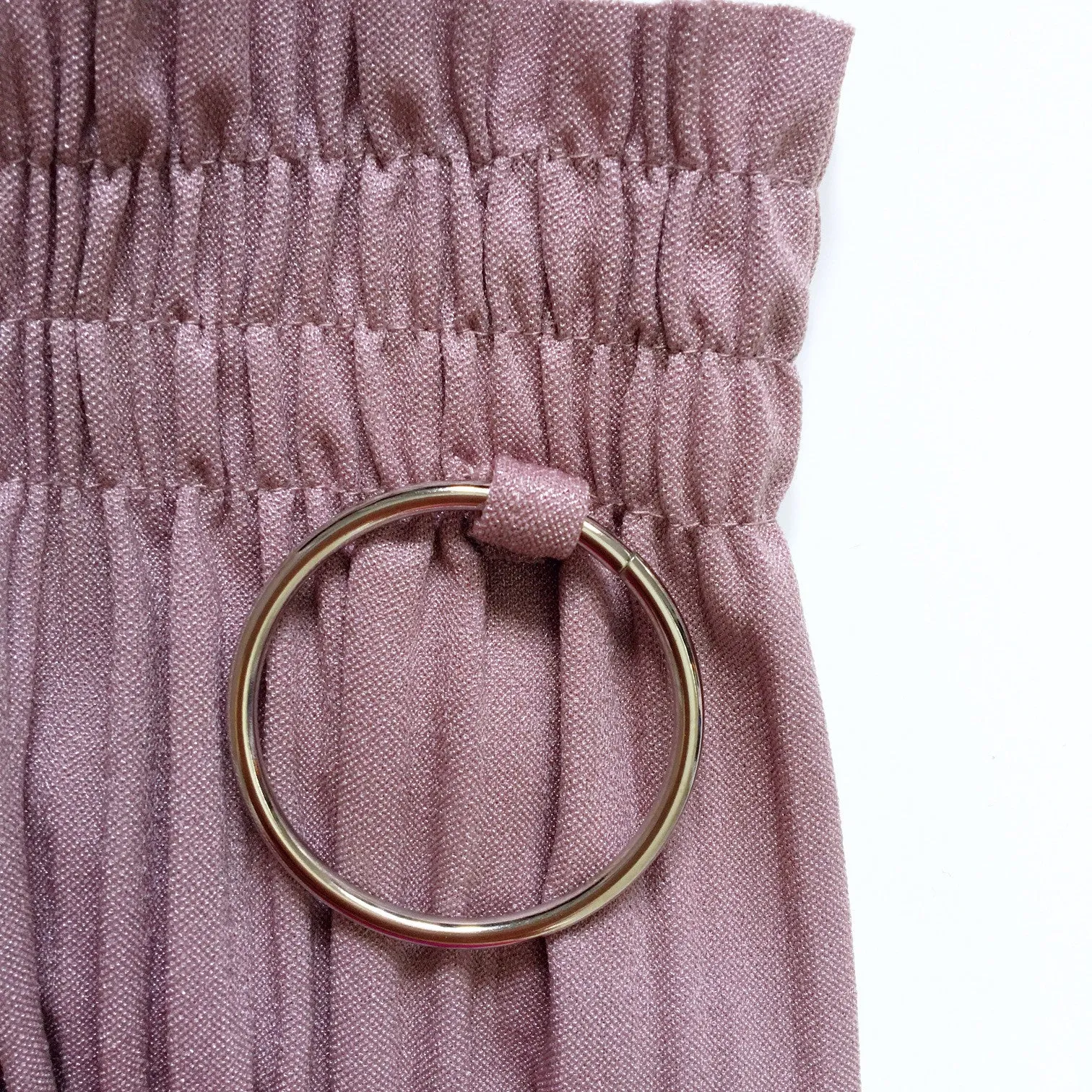 SIDE RING SHIMMER PLEATED TROUSERS