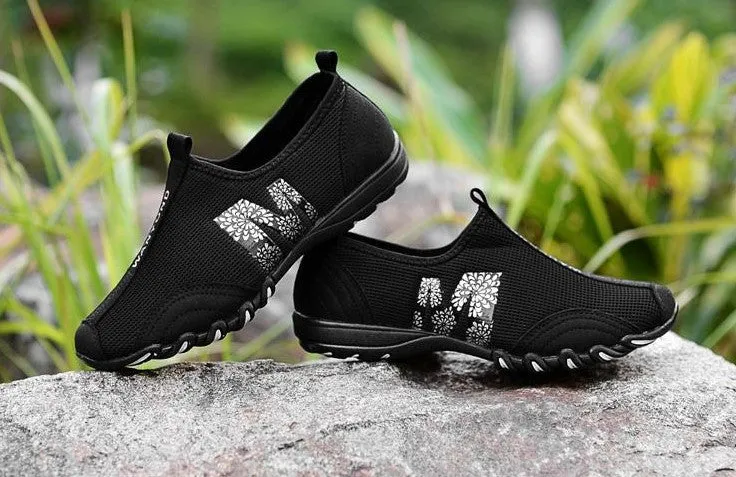 Summer Women's Fashion Breathable Sports Shoes